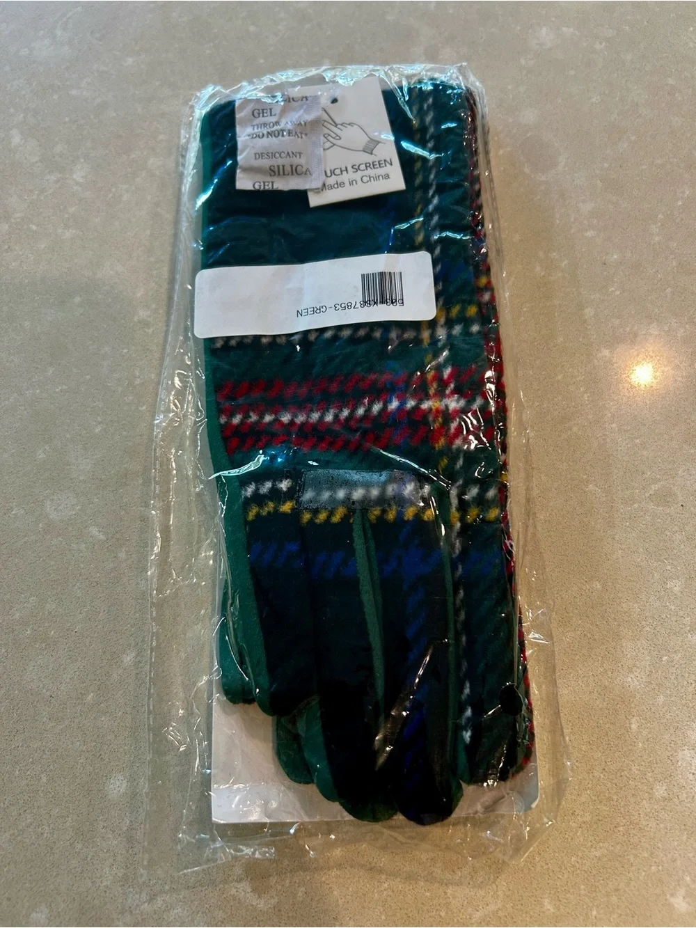 Women’s fleece touch screen winter gloves plaid